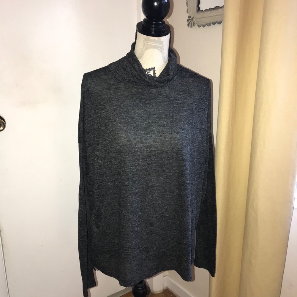 Old Navy Heathered Grey Turtleneck NWT